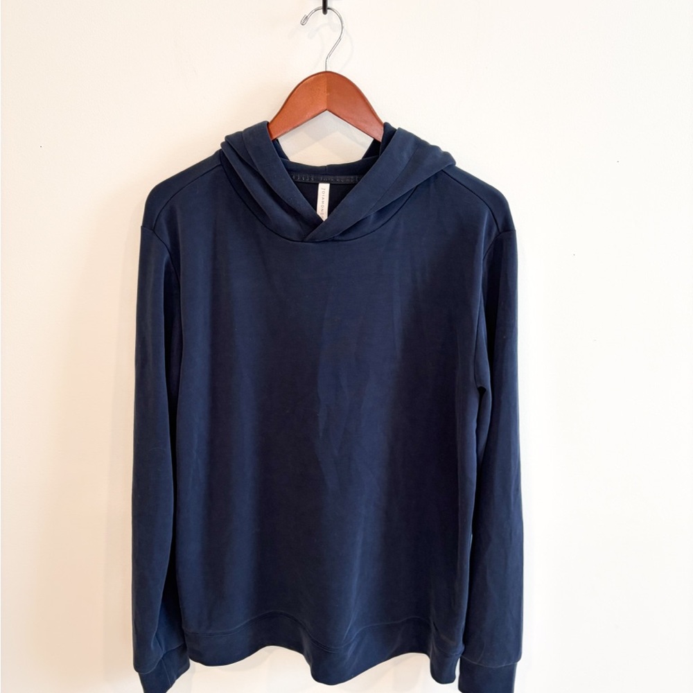 7 Diamonds Women's Hoodie Size Medium - Picture 3 of 11